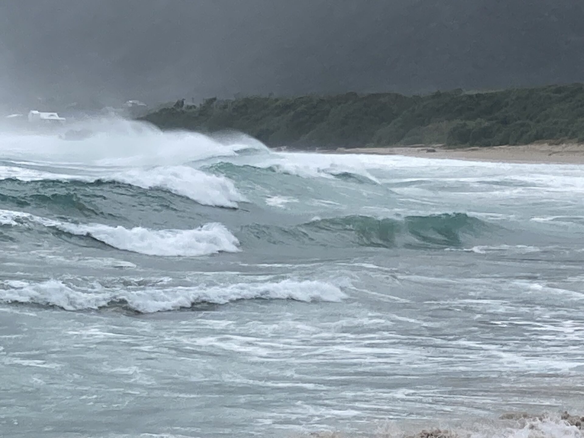 旅行時の台風！対策と過ごし方